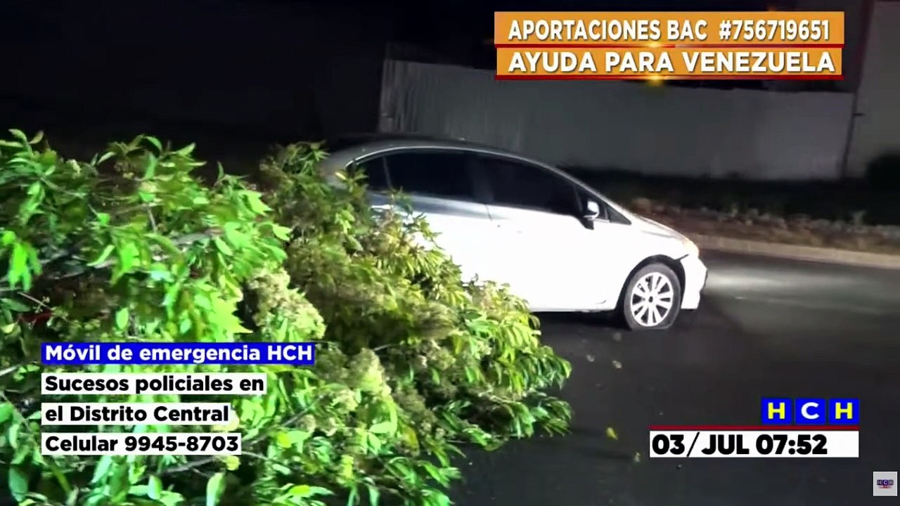 ¡Insólito! Borracho quiso escapar, el carro se...