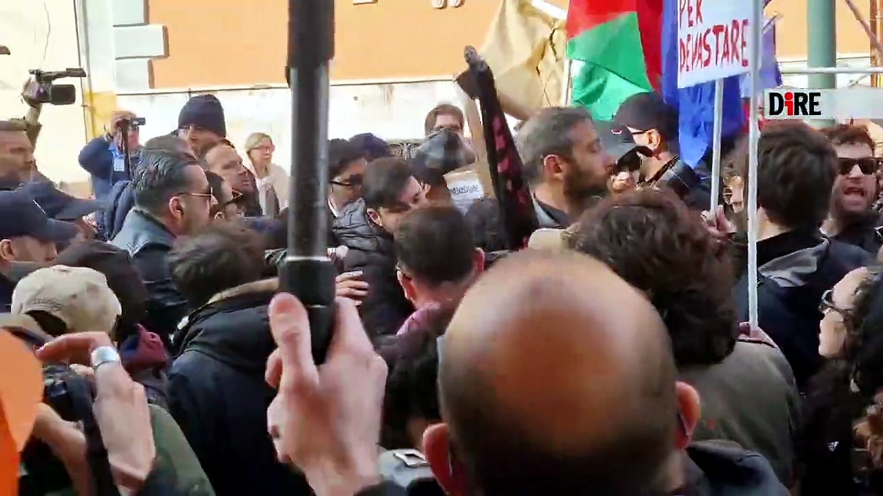 Proteste per l'American's Cup a Bagnoli, fermato attivista