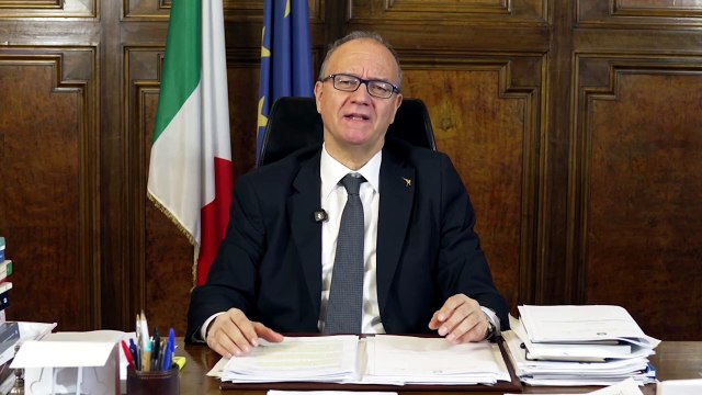 Al via gli aumenti in busta paga per il personale scolastico, 143 euro per i prof e 107 euro per il personale Ata