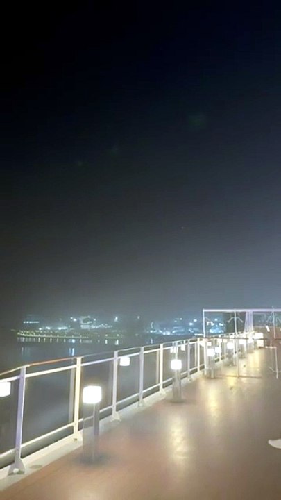 Gli italiani bloccati a Dubai sulla Msc Euribia: "Fateci tornare a casa, qui caccia e boati nella notte”
