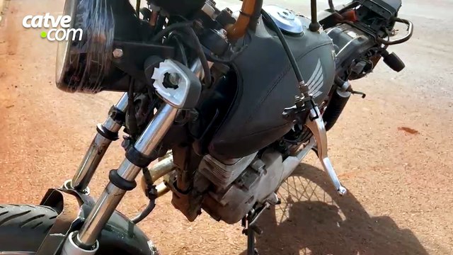 Motociclista fica desorientado após bater na traseira de caminhão em Cascavel