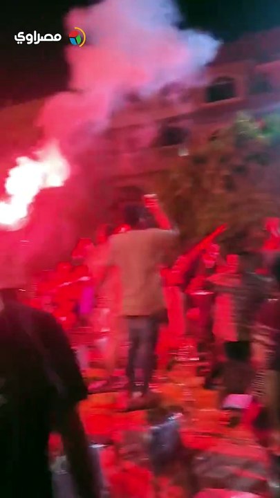 بالطبول والمزامير.. فرحة جنونية في الأقصر بعد تأهل المنتخب لدور الـ16