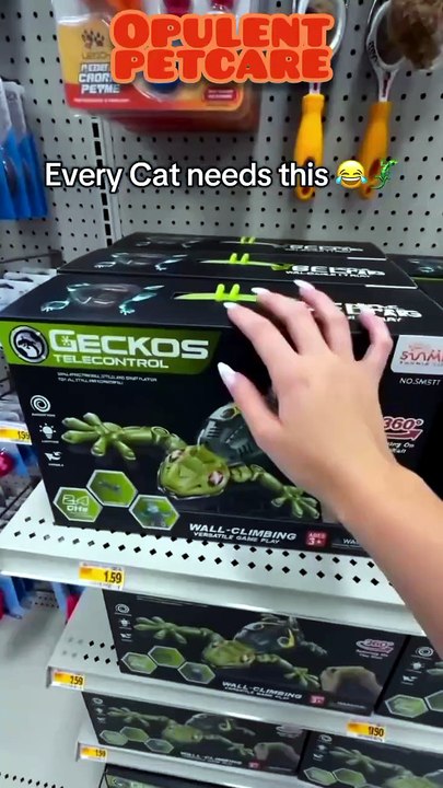 Remote-Control Wall-Climbing Gecko Toy for Cats