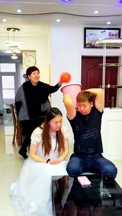 Amazing Basket Magic Trick! 😱 Ball Appears Inside the Basket , Mind-Blowing Illusion 🎩🏀