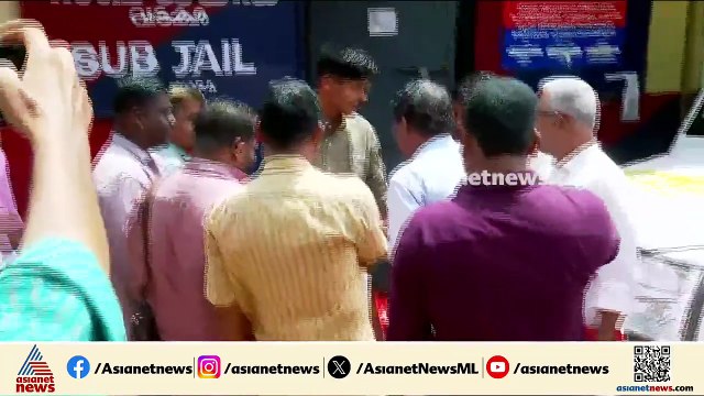 കാഫിർ സ്ക്രീൻഷോട്ട് കേസിൽ ജാമ്യത്തിലിറങ്ങിയ ജിതിൻ ഭാസ്കറിനെ സ്വീകരിച്ച് സിപിഎം