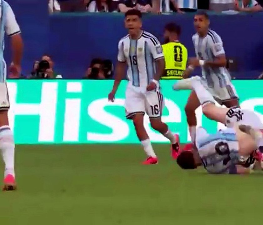 TODAS las jugadas POLÉMICAS del Argentina-Cabo Verde se pitaron a favor de Messi y Argentina.