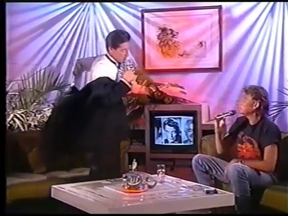 1989 - Johnny Hallyday : Sacha Rhoul et Gu interviennent par téléphone dans Avis de Recherche sur TF1 (12 Octobre)