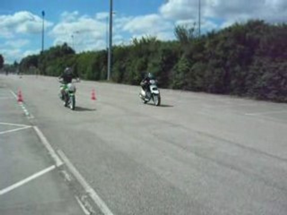 rassemblement dijon scoot et 50cc rs kawa VS spitro