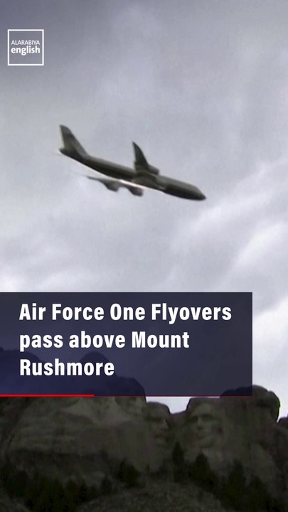Air Force One Flyovers pass above Mount Rushmore