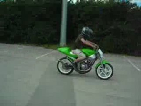 rassemblement dijon scoot et 50cc rs kawa VS DRD edition