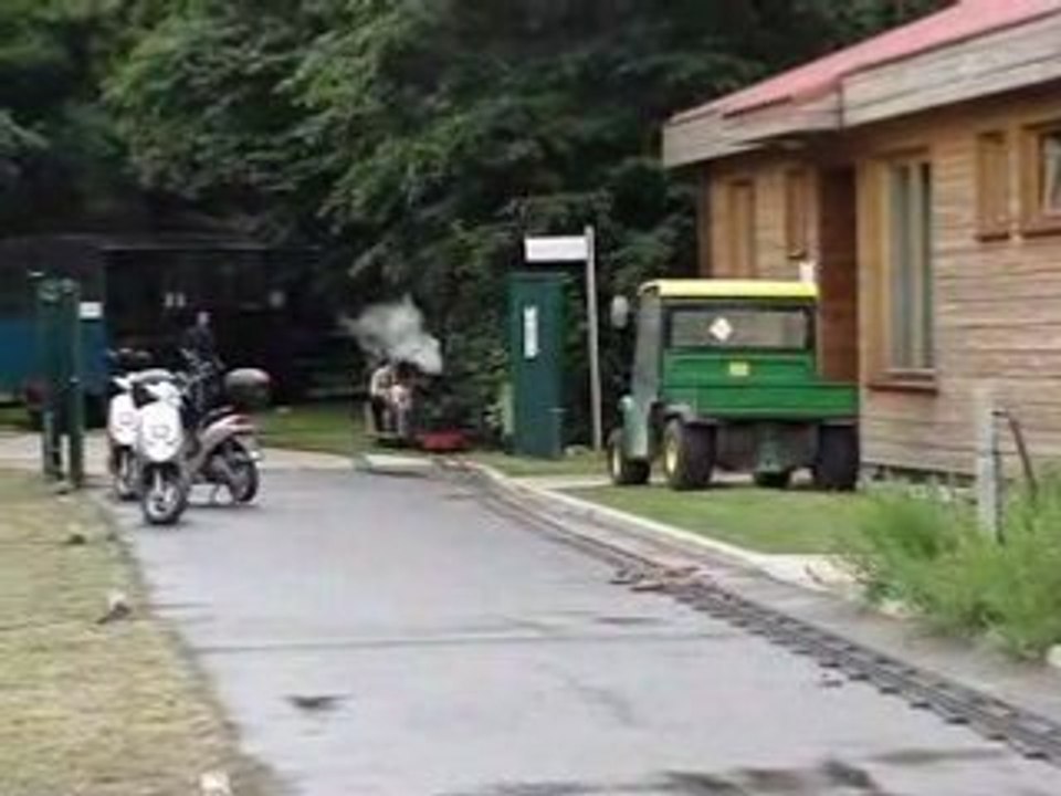 Petit train avec Kiki et Maxence