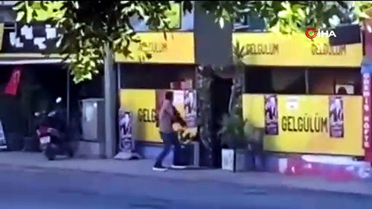 Sevgilisinin çalıştığı işletmeye tüfekle ateş açtı: Saldırı anı kamerada