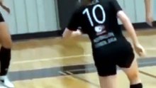 🔥 Viral Football Title: “She Danced Past Defenders Like They Weren’t Even There 😳⚽”