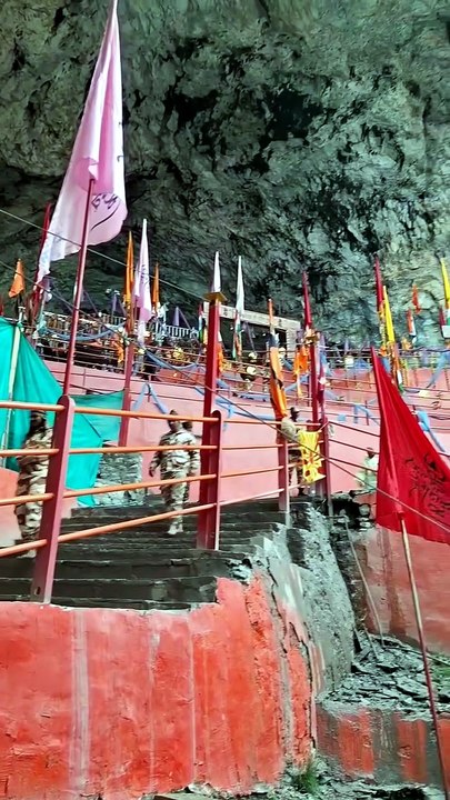 शुरू हुई बाबा अमरनाथ बर्फानी की यात्रा, हर - हर महादेव के जयकारों से गूंज उठी भोलेनाथ की नगरी, हल्की बारिश के बीच दर्शनों के लिए पहला जत्था रवाना, सुरक्षा काफी कड़ी