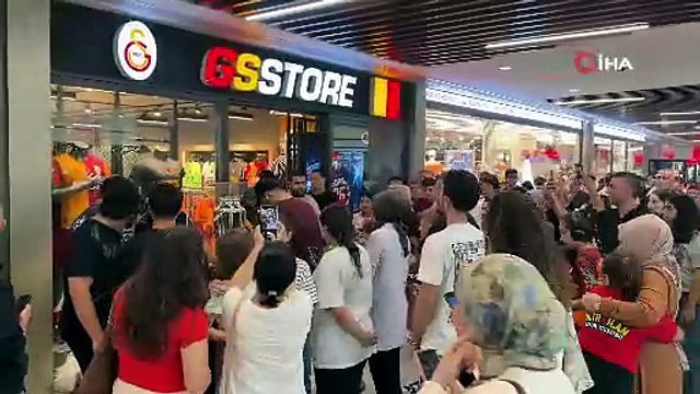 Galatasaray’ın şampiyonluk kupasına Düzce’de yoğun ilgi | Ajansspor | IHA