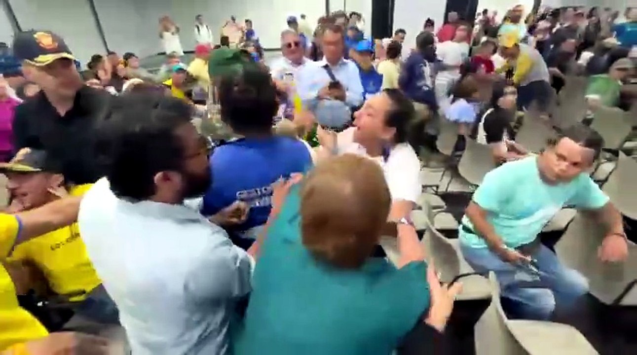 VIDEO | Batalla campal estalló durante mesa para definir el futuro del páramo de Santurbán