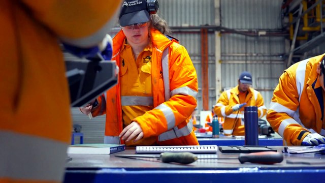 Female apprentices join Sydney Trains program, as more workers needed amid local labour target