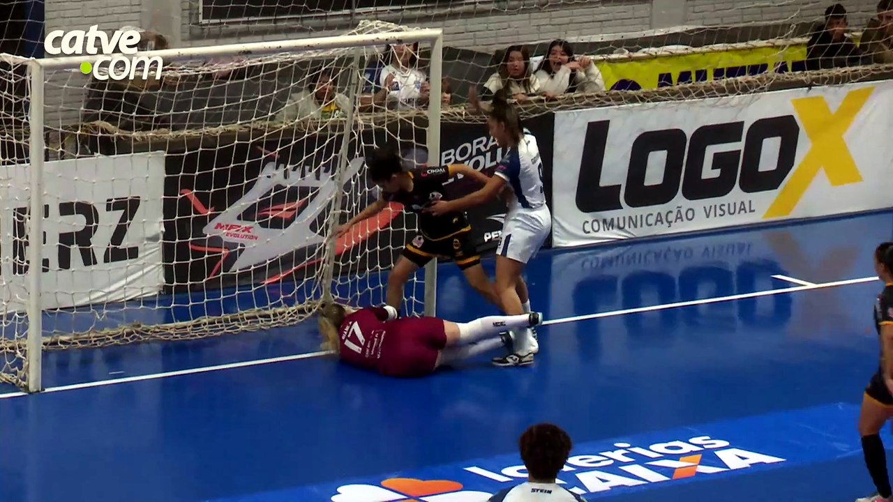 Stein vence o Taboão em casa, segue líder da LFF e invicto na temporada; veja os lances e gols