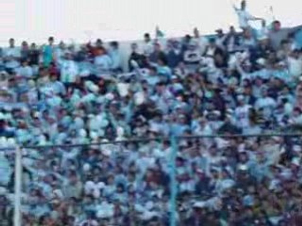 Hinchada Cantando OleOleOle ...