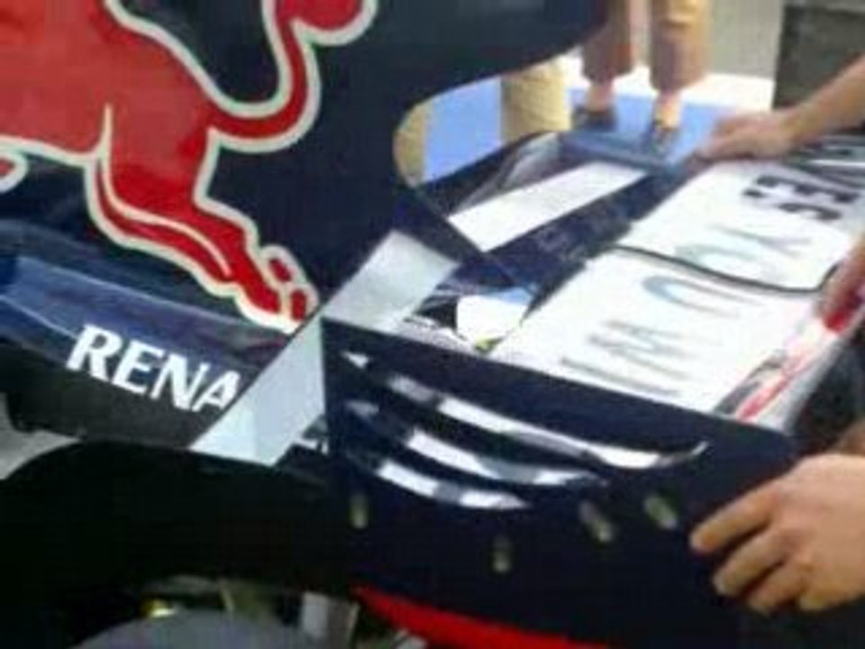 F1 pit lane  Magny cours 2008