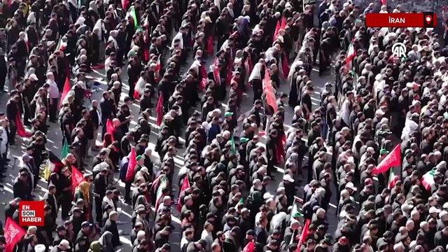 İran'ın eski lideri Hamaney için Tahran'da cenaze namazı kılındı