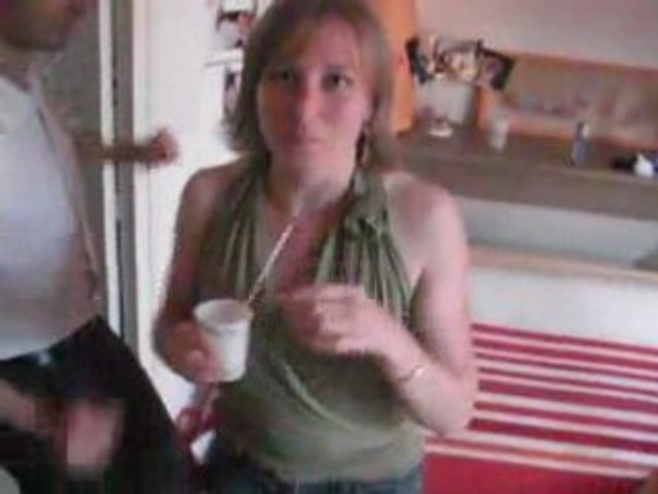 yenyen qui danse