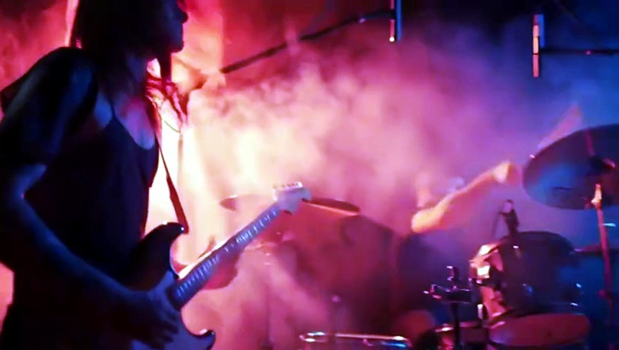 __Memórias Que Machucam _ Rock Emocional (Clipe Oficial)__