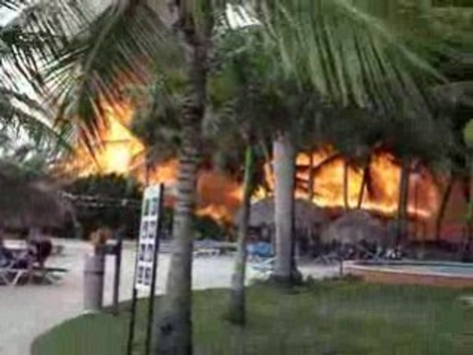 Oasis Canoa burning