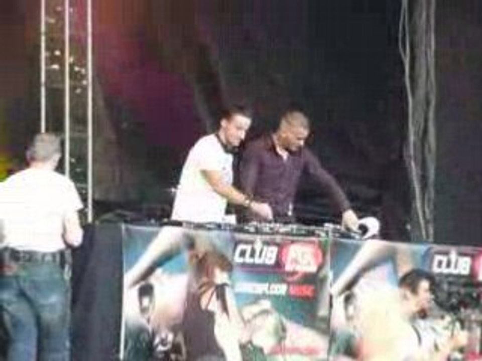 Dim Chris @ podium FG ( bastille - gaypride ) part 1