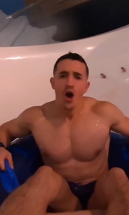Une journée dans un parc aquatique géant !