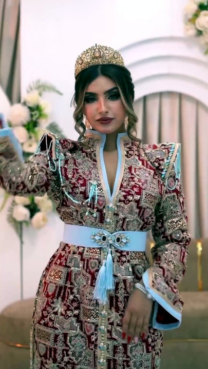 Inspiration élégant outfitss traditionnel