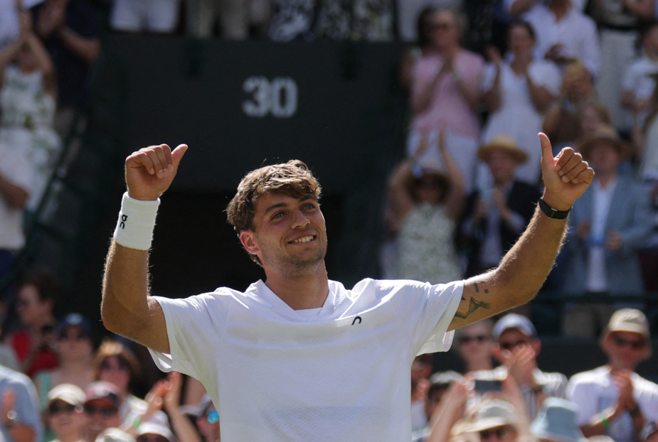 Wimbledon : Flavio Cobolli surclasse Alex De Minaur et file en quarts