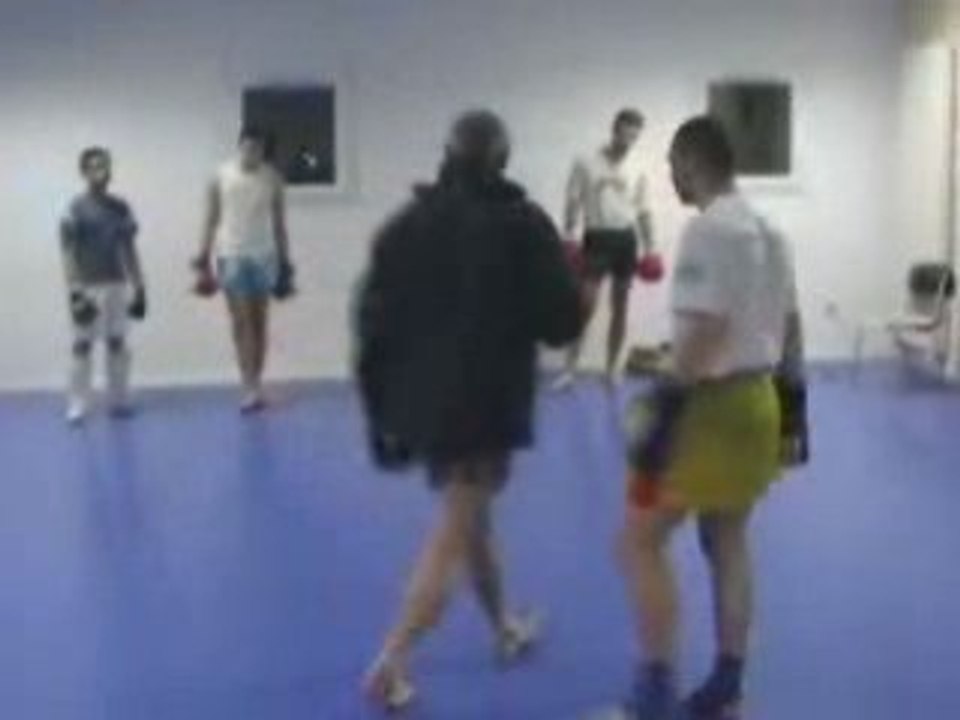 MUAYTHAI-NIMOIS A GARONS