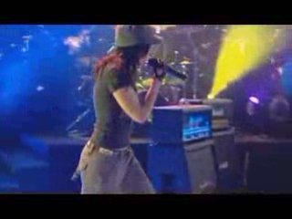 Ewa Farná - Kočka na rozpálený střeše  (Live)