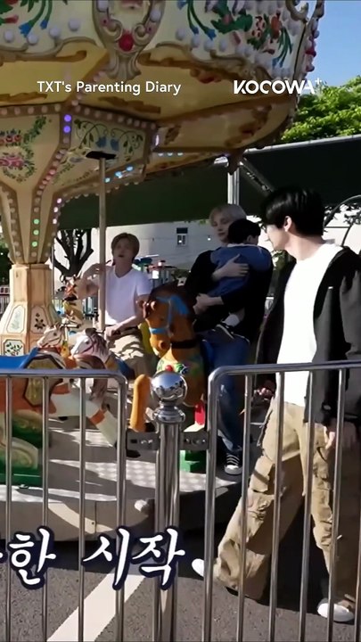 The cutest carousel fail ever 🎠 #kvariety #txtsparentingdiary #txt #yeonjun #hueningkai #beomgyu