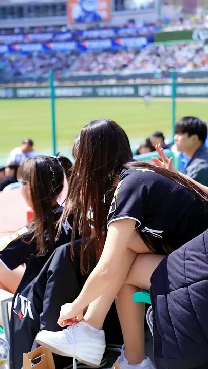 When Your Shoelaces Just Won't Cooperate! Cute Kim Jina Cheerleader EP 118