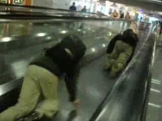 Dans l'escalator façon GI