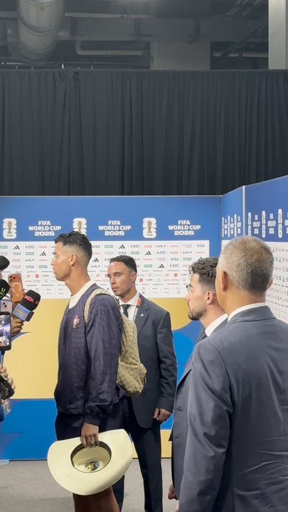 El REGALO que se LLEVA CRISTIANO RONALDO de su...