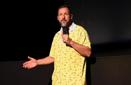 Adam Sandler hizo un 'excelente trabajo' oficiando la boda de Taylor Swift y Travis Kelce