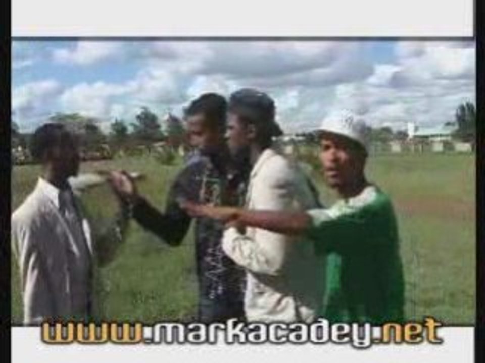 Waayaha Cusub - Dhalinyaro - Dhalin Yaro Waa in..