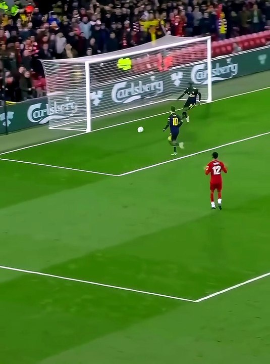 300 IQ Passes 🤯🔥⚽