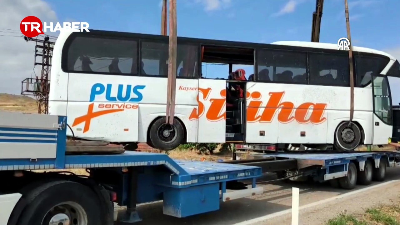 Kırıkkale'de yolcu otobüsü devrildi: 40 kişi yaralandı-2