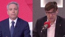 Vicente Vallés caza en un renuncio al socialista Salvador Illa al aplicar en Cataluña la prioridad nacional de VOX