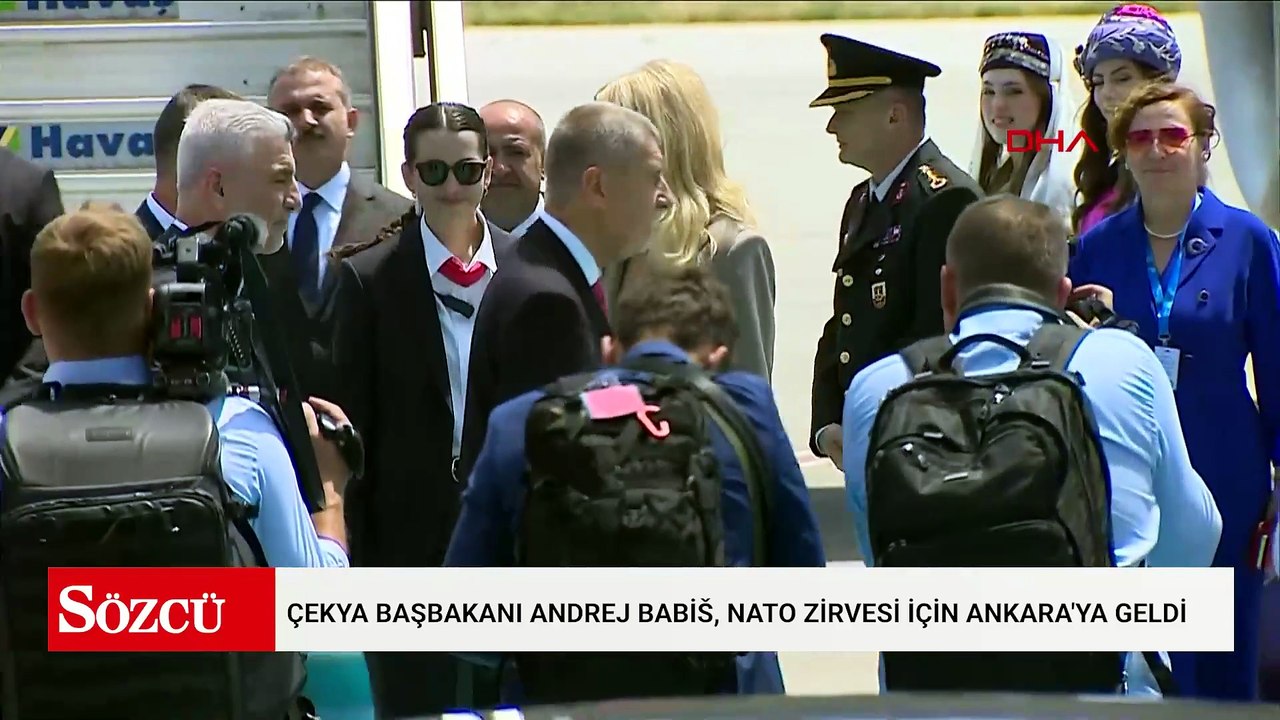 Çek Cumhuriyeti Başbakanı Esenboğa'ya indi