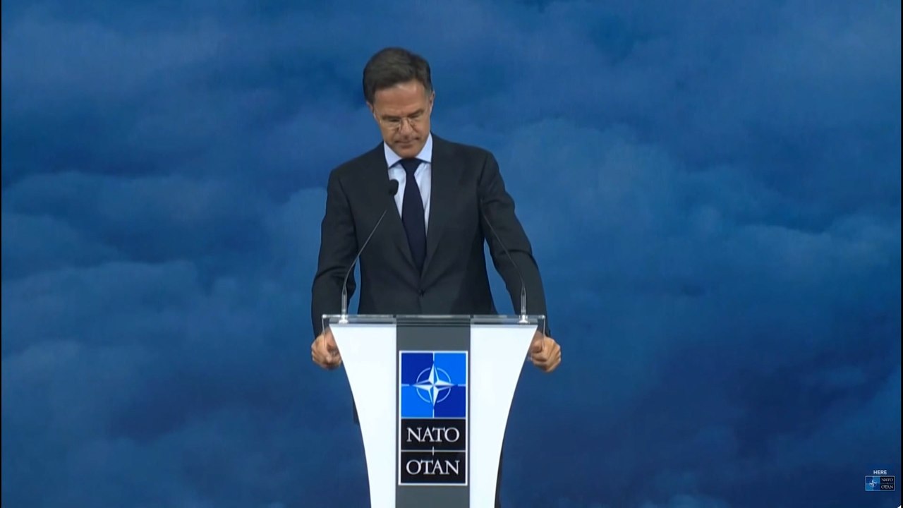 Rutte habla del proyecto Airbus A400M: "Se trata de poder aéreo"