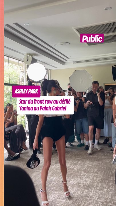 Ashley Park, star du front row au défilé Yanina...