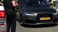 Little risky in front of police 😅