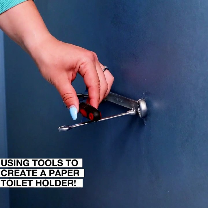 DIY toilet paper holder! 💯