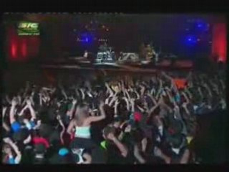 Linkin Park-Pushing me away live