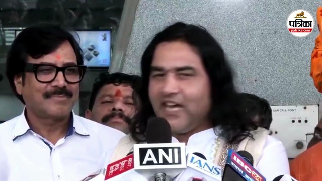 Raipur: कथावाचक व आध्यात्मिक गुरु देवकीनंदन ठाकुर पहुंचे रायपुर